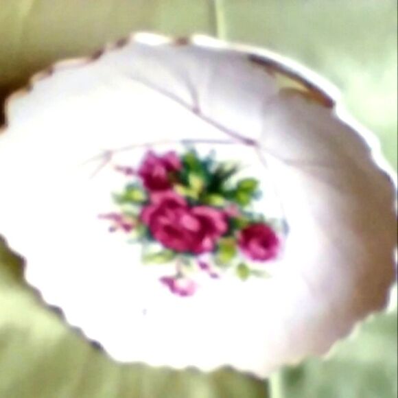 TRINKET DISH RELISH Floral Made In JAPAN GOLD Trim PINK ROSE LEAF Shaped VINTAGE - Picture 1 of 6
